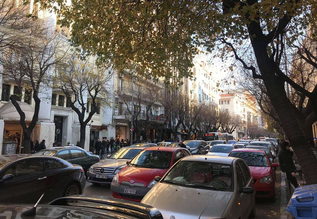 Στη Θεσσαλονίκη οι περισσότερες παραβάσεις ερυθρού σηματοδότη
