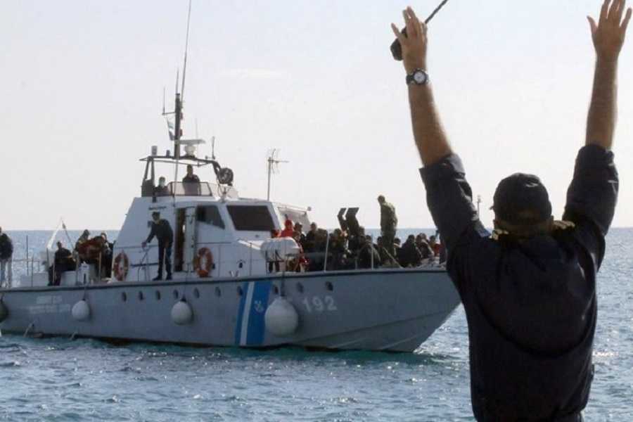 Λιμενικοί εντόπισαν σκάφος με μετανάστες – συνελήφθησαν δύο διακινητές