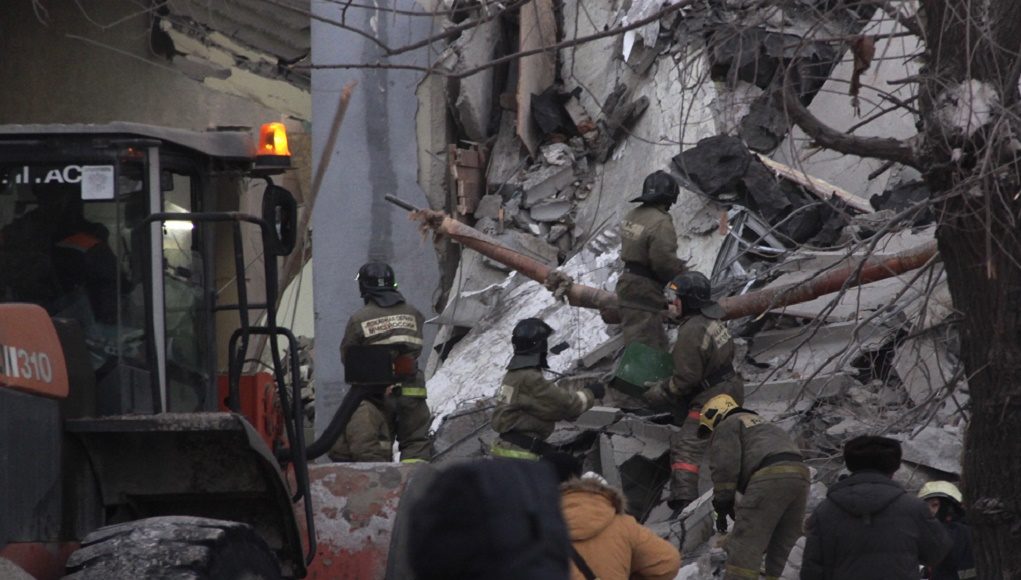 Ρωσία: Τέσσερις νεκροί από την κατάρρευση τμήματος πολυκατοικίας στα Ουράλια εξαιτίας έκρηξης αερίου