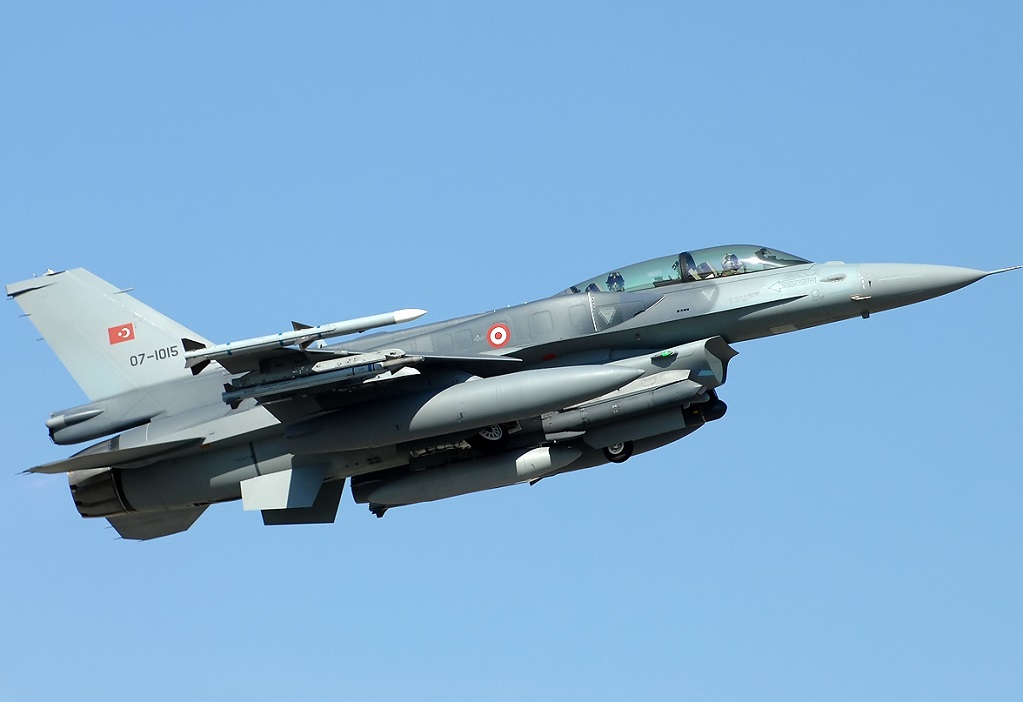 Τούρκικα F-16 πέταξαν πάνω από ελληνικό νησί