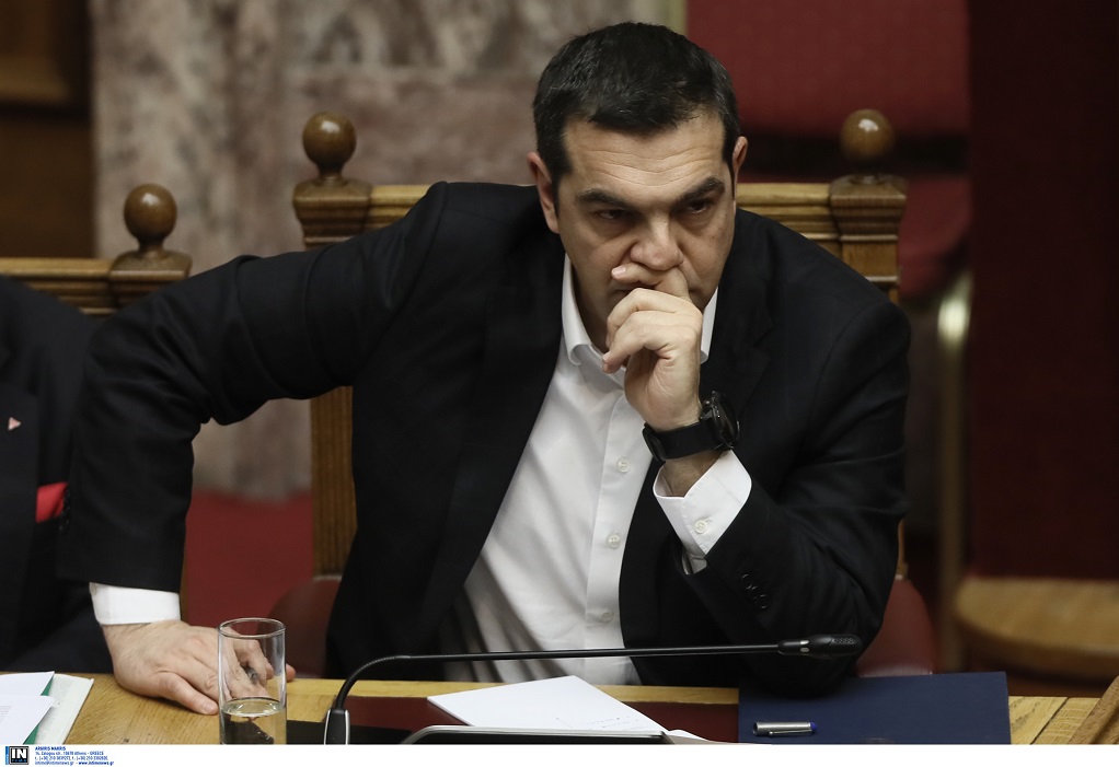 Reuters: «Πώς ελπίζει να λύσει τον γρίφο των εκλογών ο Έλληνας πρωθυπουργός»