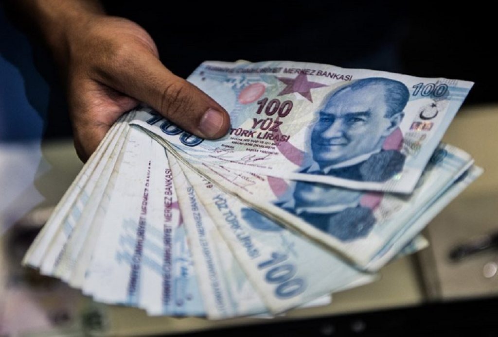 Ξένα funds προεξοφλούν “κατρακύλα” της τουρκικής λίρας
