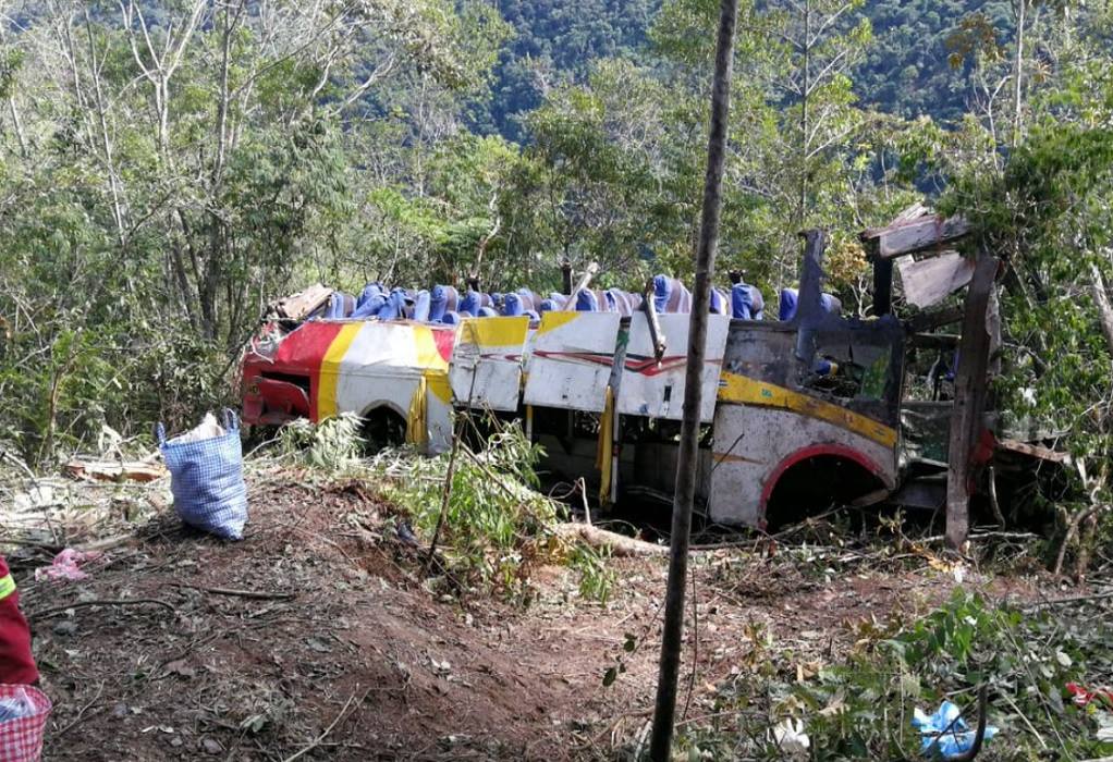 Βολιβία: Λεωφορείο έπεσε σε χαράδρα – 25 νεκροί