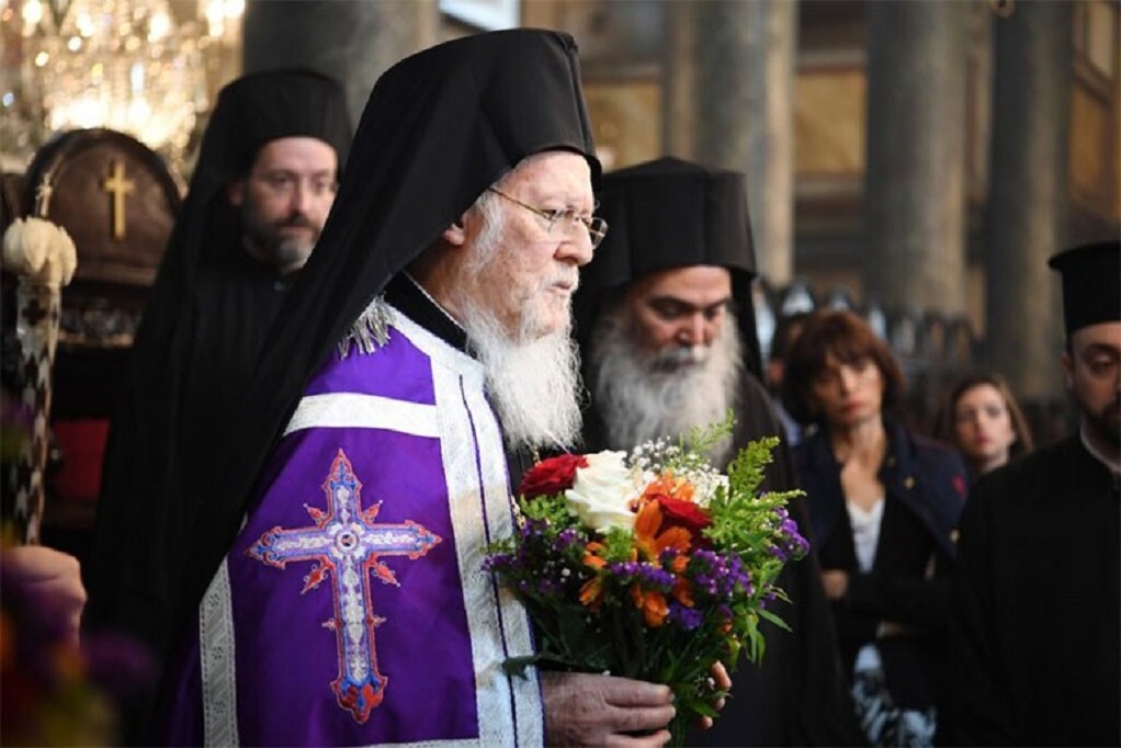Οικουμενικός Πατριάρχης: Η πρωτόθρονος Εκκλησία της Ορθοδοξίας μένει σαν βράχος σταθερός μέσα στα πανταχόθεν κύματα