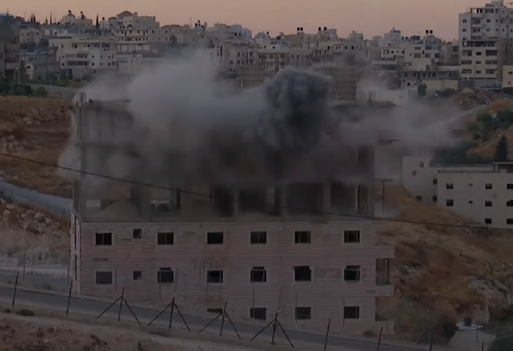 Το Ισραήλ κατέστρεψε παλαιστινιακά κτίρια κοντά στην Ιερουσαλήμ (VIDEO)