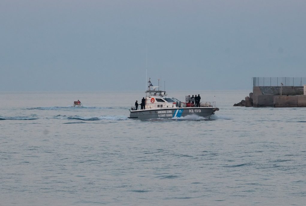 Πυρκαγιά σε τρία σκάφη στις Σπέτσες – Από το περιστατικό δεν παρατηρήθηκε θαλάσσια ρύπανση