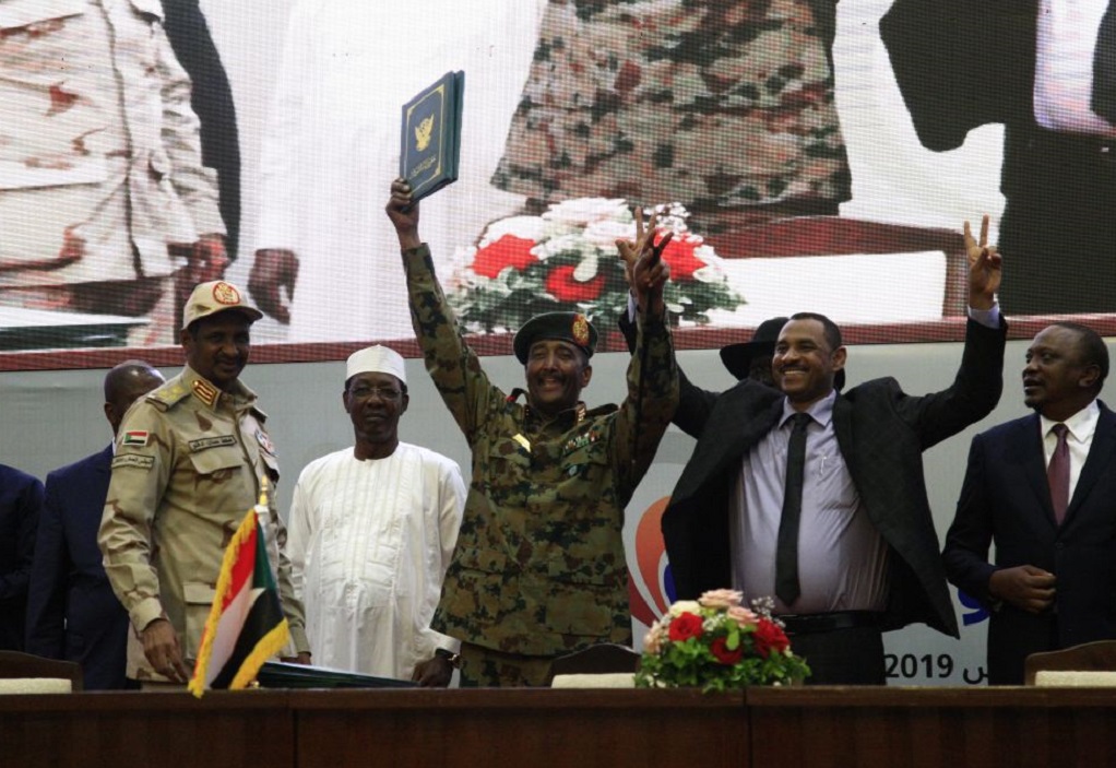 Σουδάν: Αισιοδοξία από την υπογραφή συμφωνίας για τη μετάβαση εξουσίας
