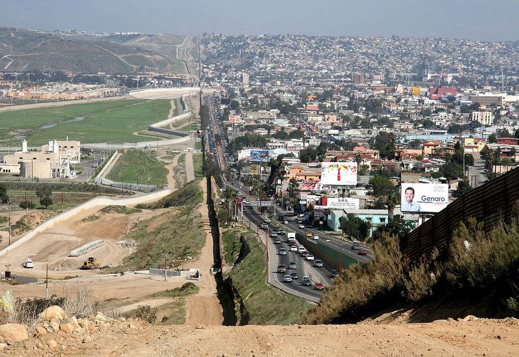 ΗΠΑ: 3,6 δισ. δολάρια για το τείχος στα σύνορα με το Μεξικό