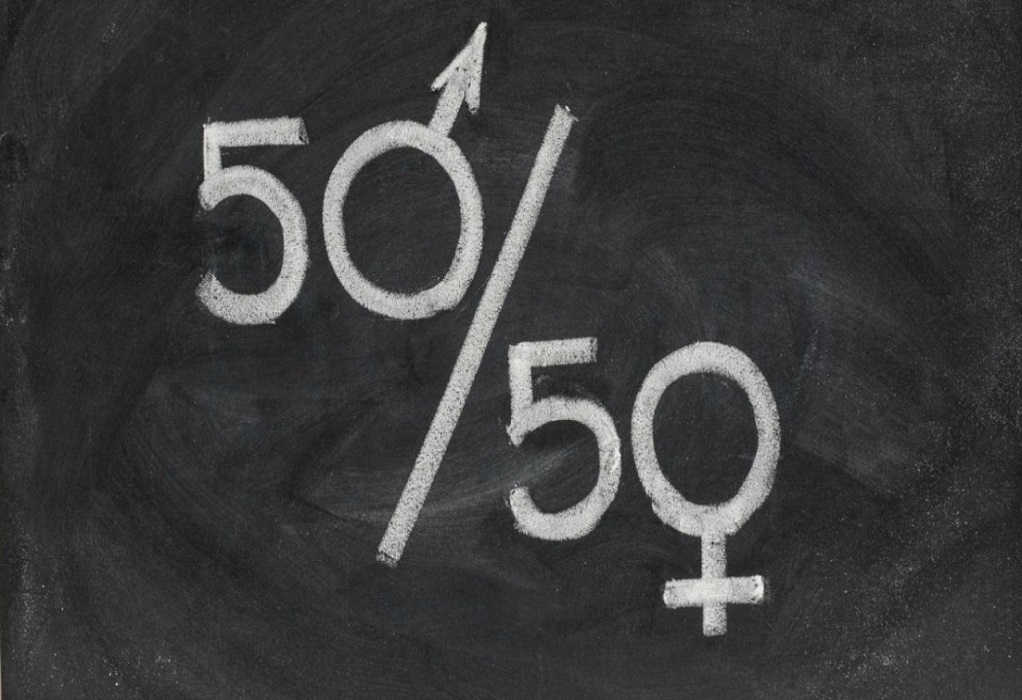 Η Ελλάδα στις 12 χώρες παγκοσμίως με πλήρη νομική ισότητα ανδρών-γυναικών-Τι λέει η Μαρία Συρεγγέλα