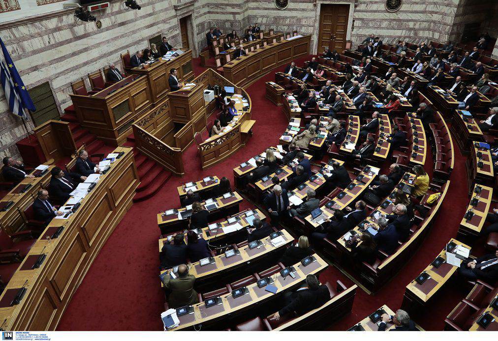 Βουλή: Τη Δευτέρα η συζήτηση σε επίπεδο αρχηγών για τον κορωνοϊό