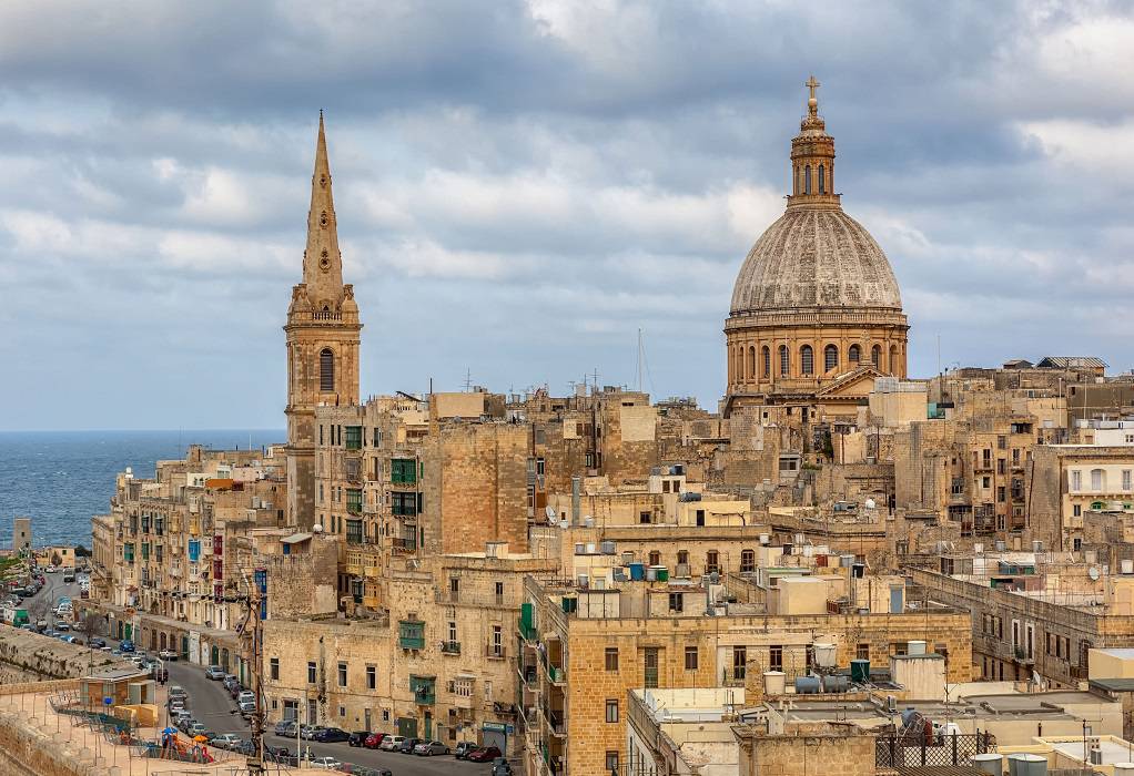 Μάλτα: Η πρώτη χώρα στην ΕΕ που απαγορεύει την είσοδο στους ανεμβολίαστους