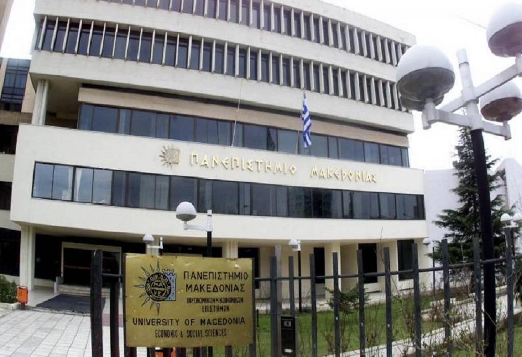 Θεσσαλονίκη: Πήγε να κάνει εξεταστική στην εκκλησία!