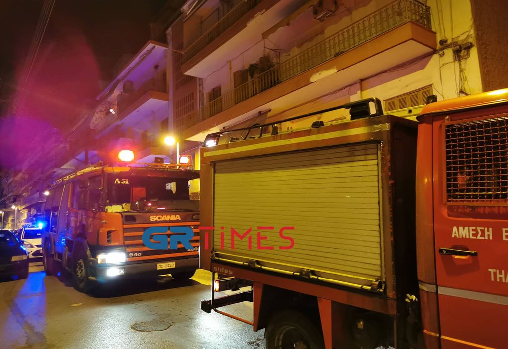 Θεσσαλονίκη: Συναγερμός για φωτιά σε σπίτι (ΦΩΤΟ+VIDEO)