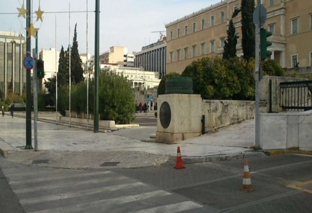 Δήμος Αθηναίων: Ράμπα για ΑμεΑ στον Άγνωστο Στρατιώτη