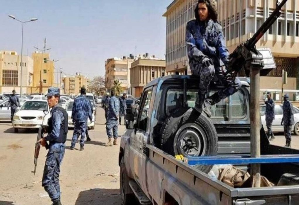 Λιβύη: Μάχες στην Τρίπολη μετά την ανακοίνωση ότι η κυβέρνηση Χαφτάρ αφίχθη στην πρωτεύουσα