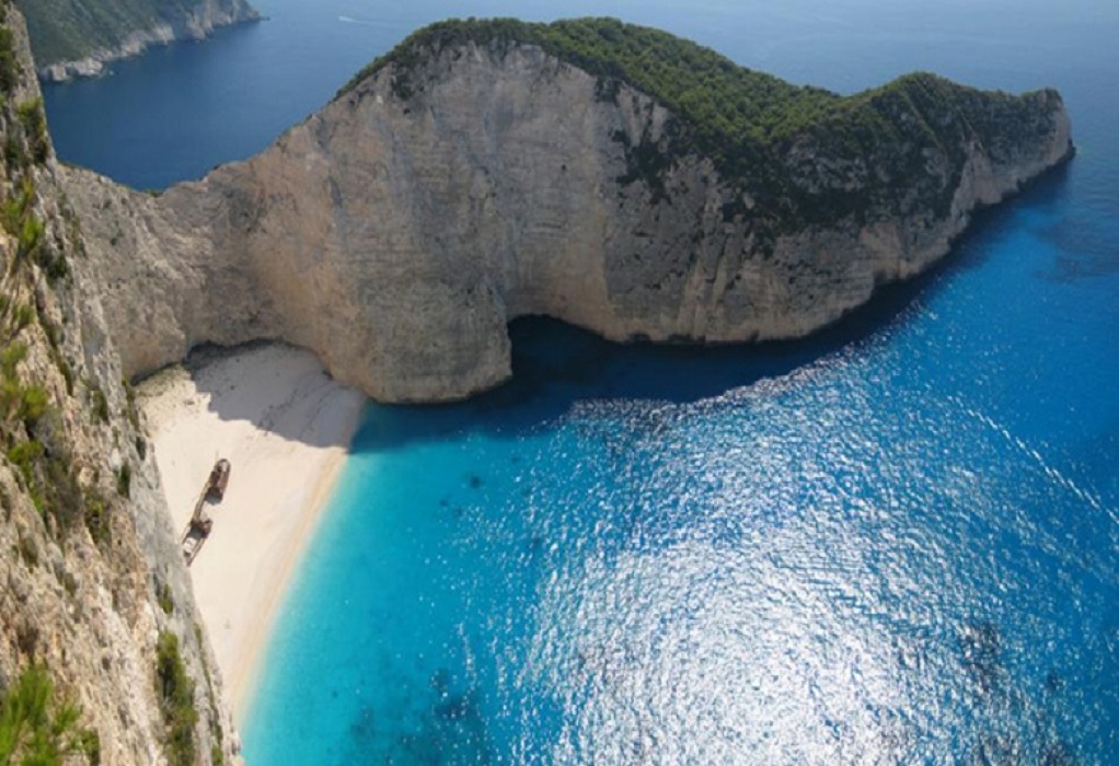 Νησιά του Ιονίου: Κινούμενη άμμος η τουριστική σεζόν – Φορείς του τουρισμού στο GRTimes.gr