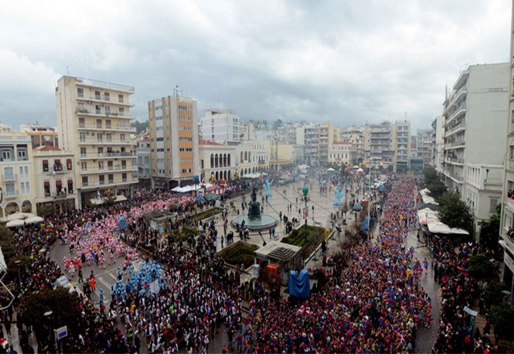 Καρναβάλι στην Πάτρα: Χιλιάδες παιδιά στις παρελάσεις