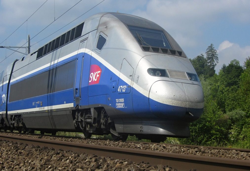 Γαλλία: Είκοσι τραυματίες από εκτροχιασμό τρένου