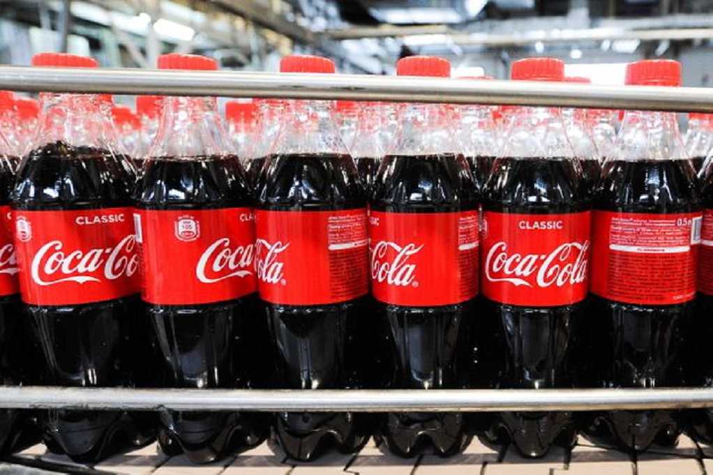 Πόλεμος στην Ουκρανία: H Coca Cola διακόπτει τις δραστηριότητές στη Ρωσία
