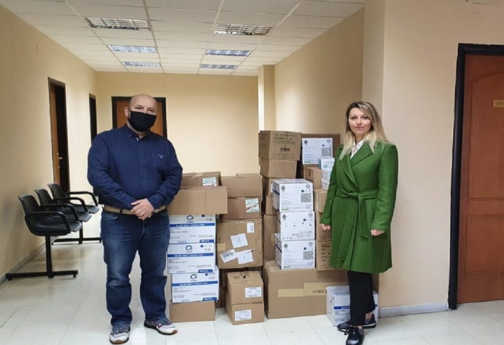 Π.Ε.Χ: Δωρεά υγειονομικού υλικού στον Ιατρικό Σύλλογο Χαλκιδικής