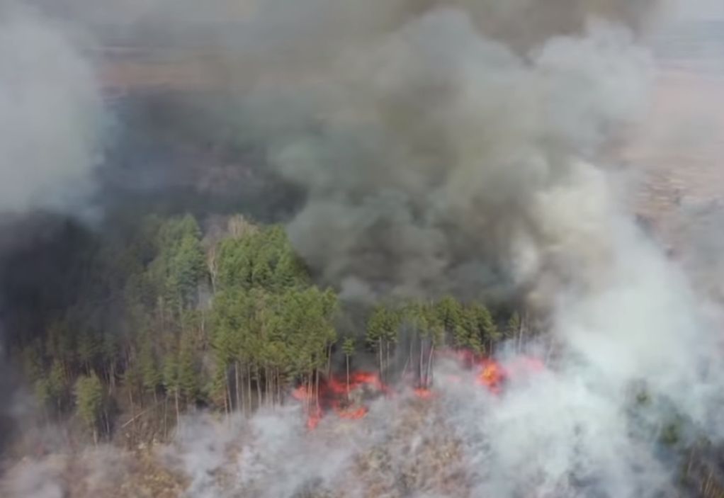 Τσέρνομπιλ: Σε απόσταση «αναπνοής» η φωτιά (VIDEO)