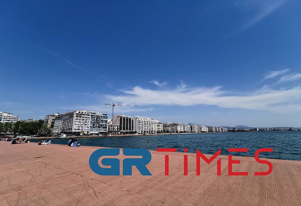 Θεσσαλονίκη: Επιχείρηση για την ανάσυρση 39χρονου που έπεσε στο Λιμάνι 