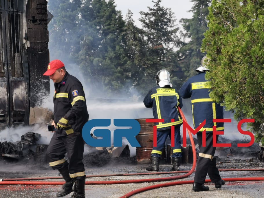Φωτιά στην Αθήνα: Δύο παιδιά στο νοσοκομείο