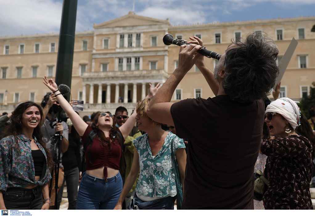 Επιστολή Καλλιτεχνών: 7 μήνες καταστροφής για το ελληνικό τραγούδι