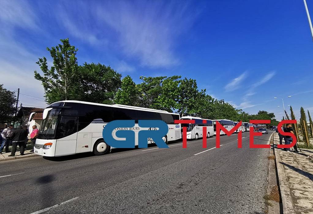 Τουριστικά λεωφορεία: Πανελλαδική κινητοποίηση για την πλήρη απαλλαγή πληρωμής τελών κυκλοφορίας – Πρόεδροι Σωματείων στο GRTimes.gr