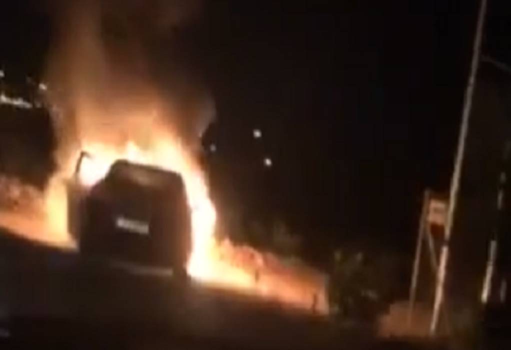 Κάηκε ολοσχερώς αυτοκίνητο στη Χαλκιδική