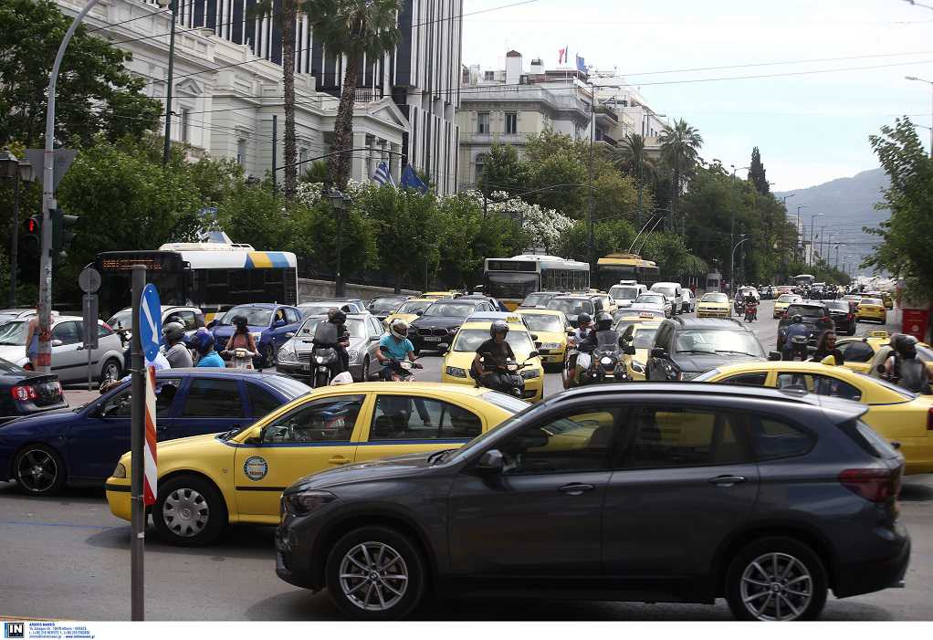 Θεοφάνια: Κυκλοφοριακές ρυθμίσεις σε Αθήνα και Πειραιά