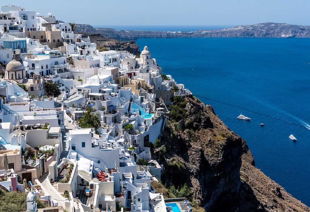 Αυτοί είναι οι διάσημοι που επιλέγουν «Ελλάδα» φέτος το καλοκαίρι (VIDEO)