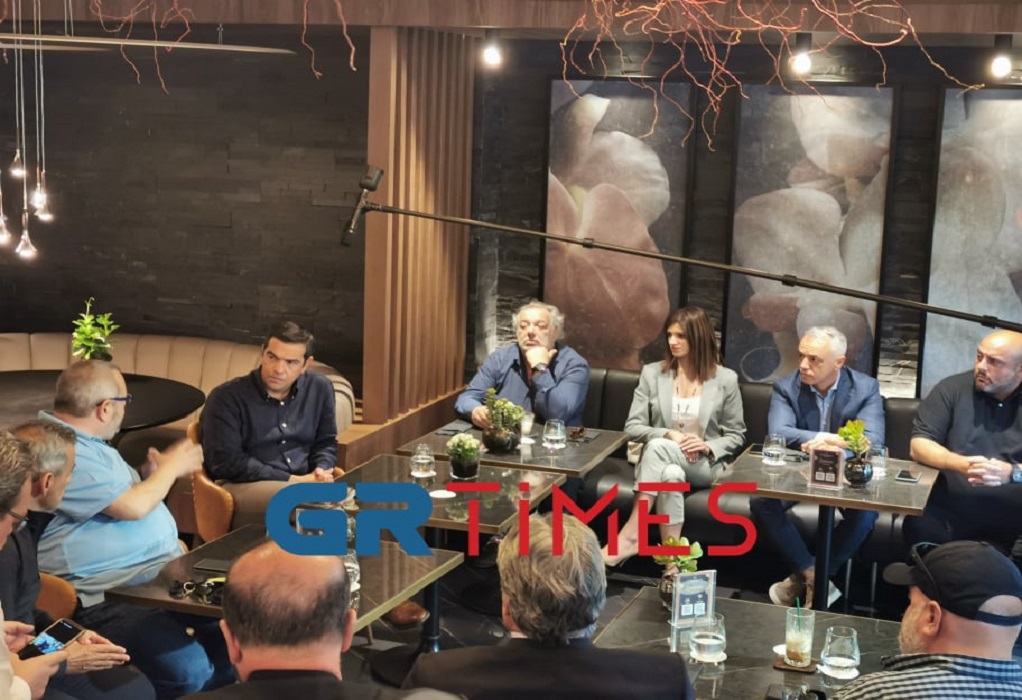 Τσίπρας: Συνάντηση με επιχειρηματίες της εστίασης