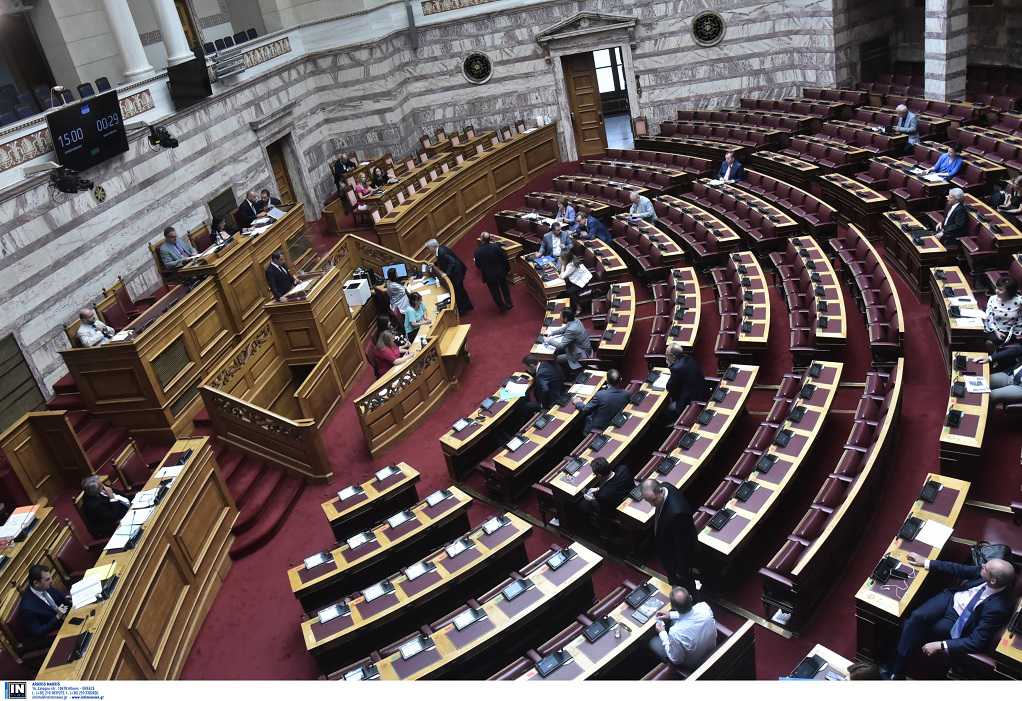 Βουλή: Συνεχίζεται το μπρα ντε φερ για τον προϋπολογισμό