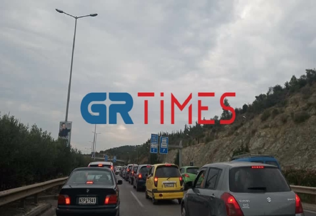 Θεσσαλονίκη: Καραμπόλα πέντε οχημάτων στον Περιφερειακό