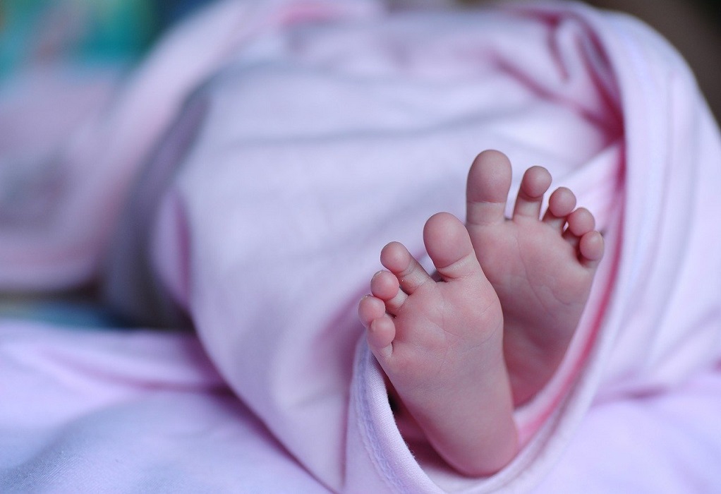 Υγιέστατο κοριτσάκι το πρώτο παιδί του 2022, στις Σέρρες