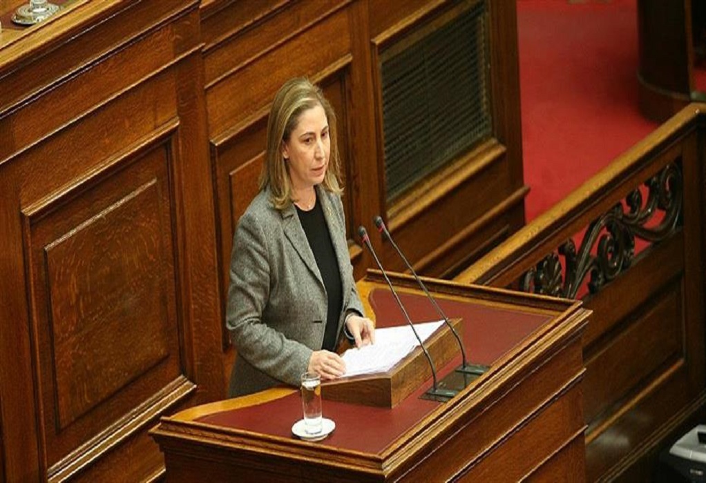 Ξενογιαννακοπούλου: Η κυβέρνηση της ΝΔ θεσμοθετεί την απλήρωτη εργασία (VIDEO)