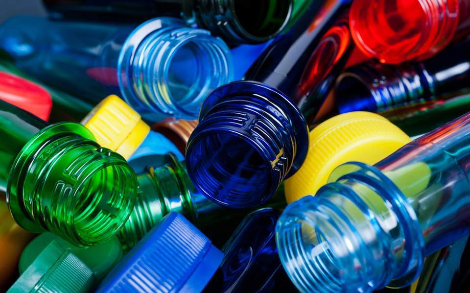 Τέλος από σήμερα τα πλαστικά μιας χρήσης – Οι αλλαγές