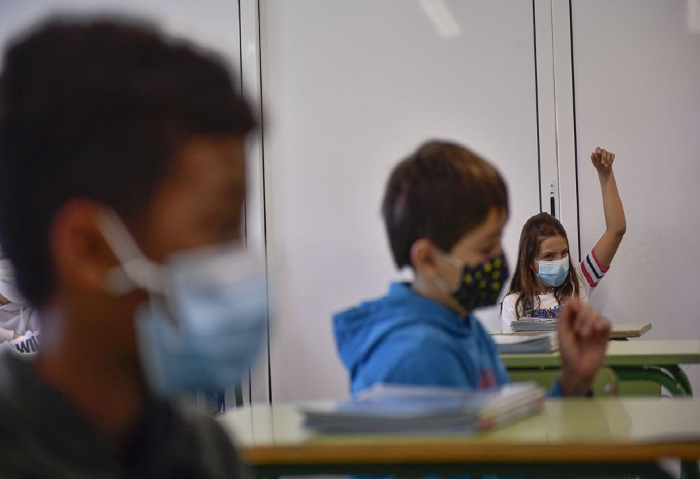 Το πλαίσιο της επιστροφής στις σχολικές αίθουσες: Χωρίς μάσκες και υποχρεωτικά τεστ