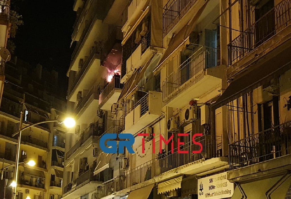 Θεσ/νίκη: Φωτιά σε διαμέρισμα στο κέντρο της πόλης (ΦΩΤΟ-VIDEO)