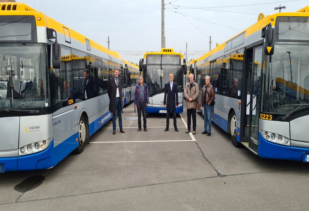 Παρουσία Ζέρβα η παραλαβή επιπλέον 13 λεωφορείων από τη Λειψία