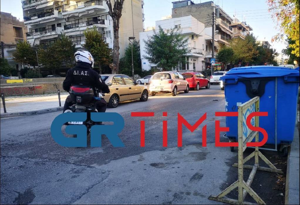 Θεσσαλονίκη: Πώς το δαιμόνιο μιας αστυνομικού της ομάδας ΔΙΑΣ οδήγησε στη σύλληψη τσαντάκια