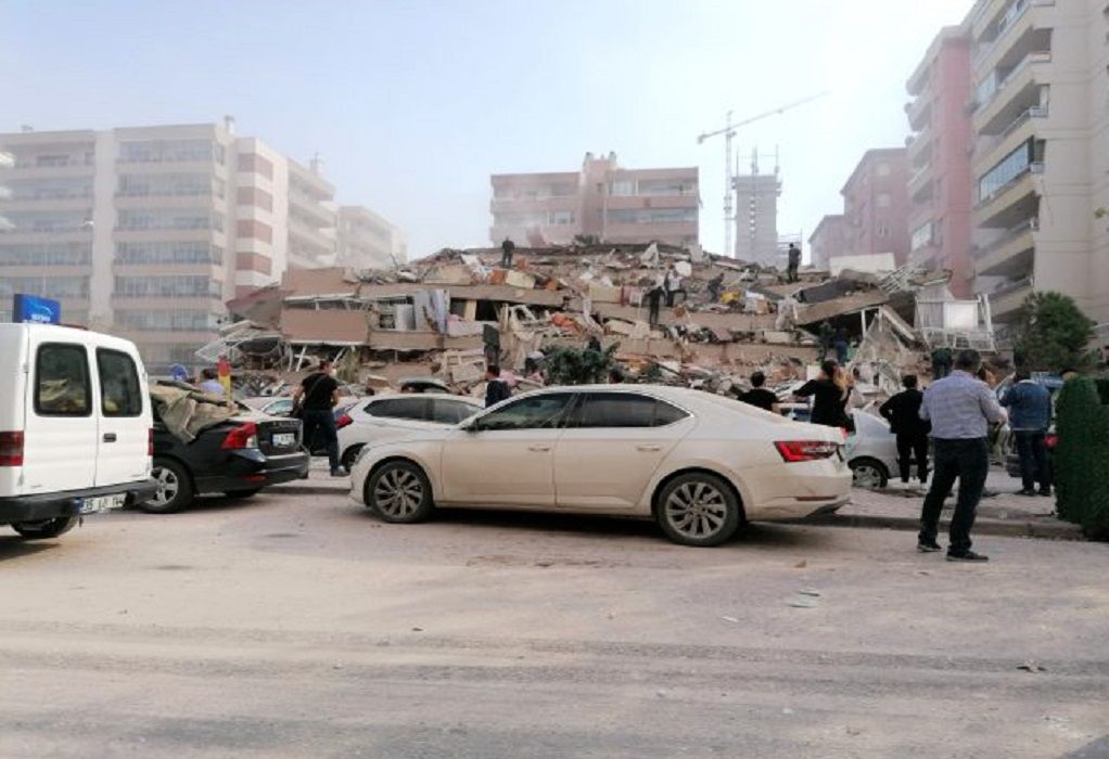 Σεισμός Σμύρνη: Τουλάχιστον 4 νεκροί και εκατοντάδες τραυματίες