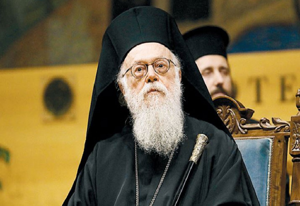 Ιερά Σύνοδος Εκκλησίας της Αλβανίας: Καταγγελία για αρχιμανδρίτη που υβρίζει τον Αρχιεπίσκοπο Αναστάσιο στα κοινωνικά δίκτυα