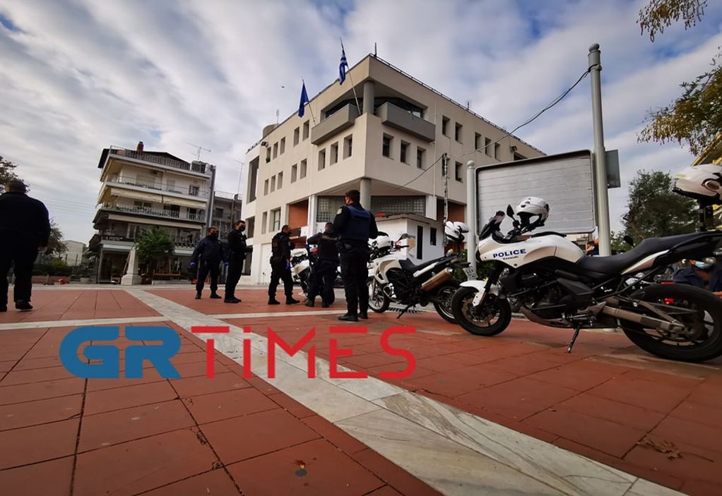 Lockdown στη Θεσσαλονίκη: “Σαρωτικοί” οι έλεγχοι της ΕΛ.ΑΣ για τήρηση μέτρων (ΦΩΤΟ +VIDEO)