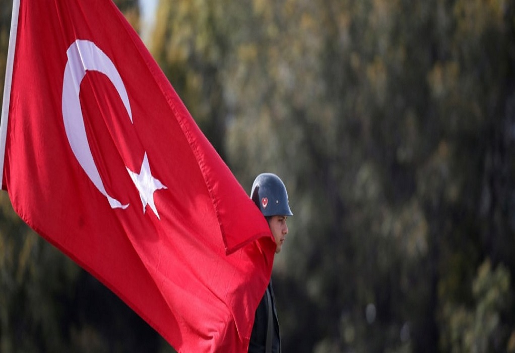 Η Τουρκία βομβάρδισε αμερικανοκουρδική βάση στη Συρία – Κινδύνευσαν Αμερικανοί στρατιώτες