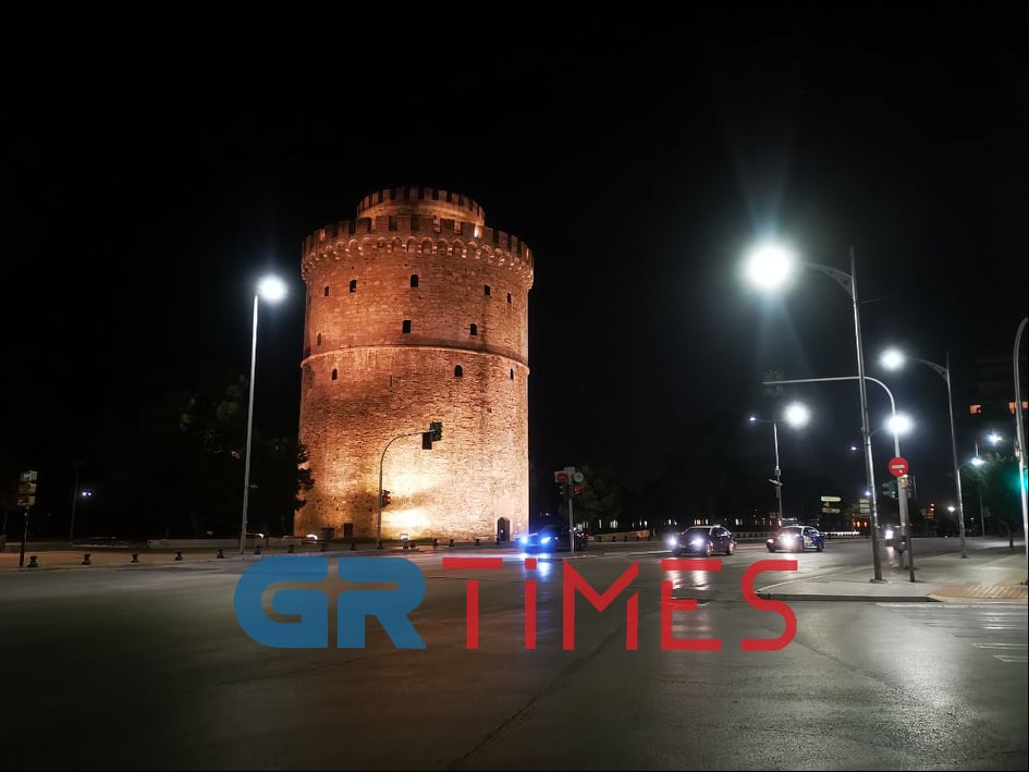 Θεσ/νίκη: Τρίτη νύχτα απαγόρευσης κυκλοφορίας –  Δείτε VIDEO από Λευκό Πύργο