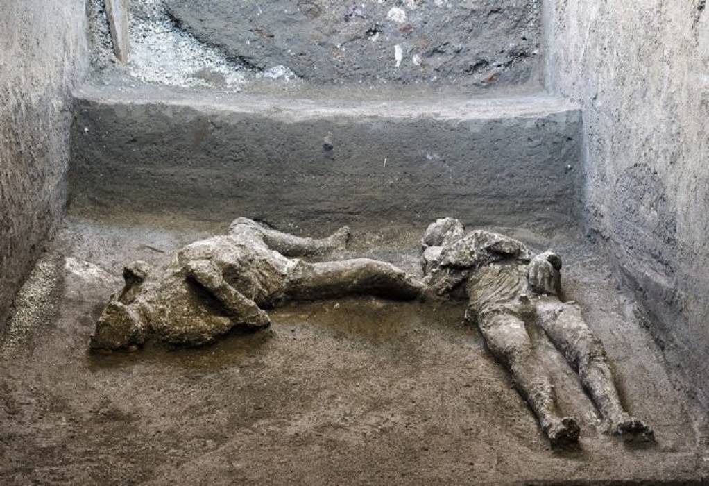 Πομπηία: Τα λείψανα ενός πλούσιου κι ενός σκλάβου