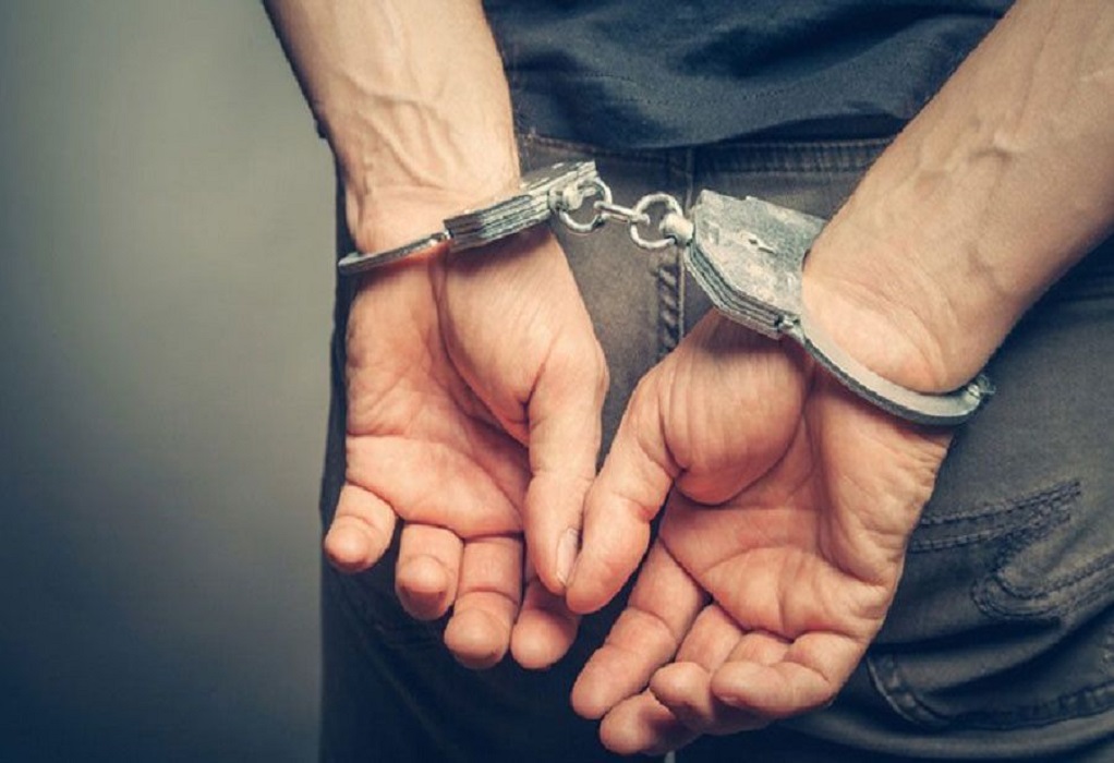 Φλώρινα: Συνελήφθη 18χρονος για κλοπή από κατάστημα