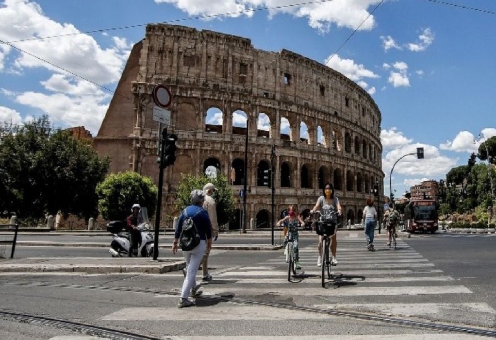  Ιταλία: Τα 61.046 νέα κρούσματα φέρνουν νέους περιορισμούς